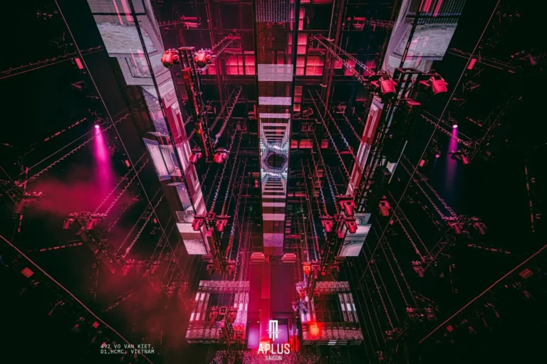 Giàn LED treo trần club
