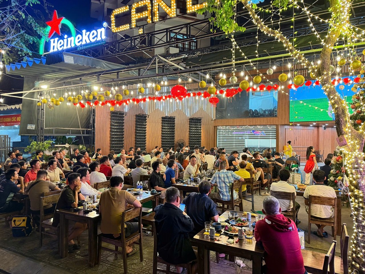 Cạn Ly Quán – không gian nhà hàng và phòng VIP